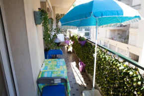 Chill Out Apartment, 2 mins from beach